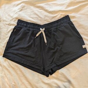 Women's Vuori Halo Performance Shorts. Black Heather. Excellent Condition. Sz S.